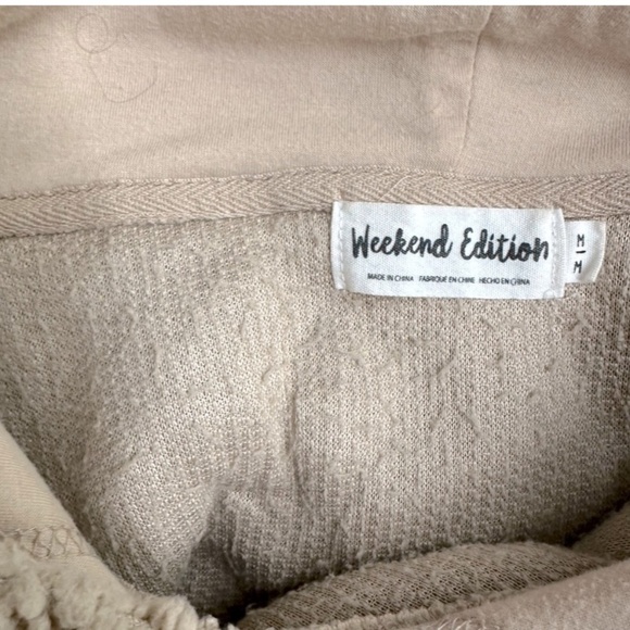 5/$25 Weekend Edition Tan Beige Sherpa Teddy Pullover Hoodie M - Picture 9 of 14